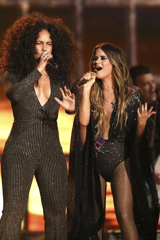Alicia Keys y Maren Morris cantaron juntas el tema 'Once'.