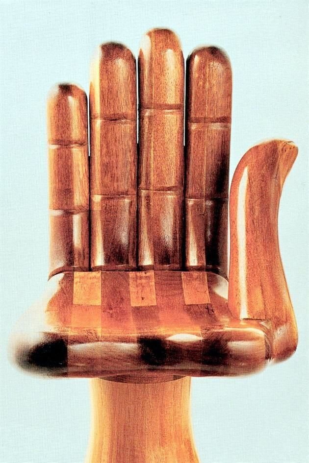 Silla Mano de Pedro Friedeberg.