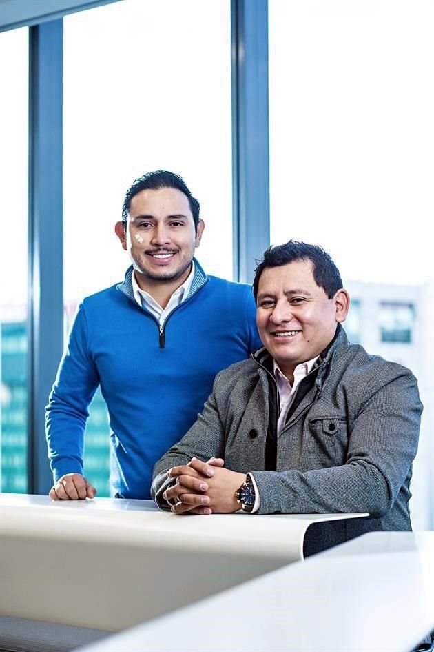 Ángel y Jesús Cisneros envía un millón de mensajes diarios para empresas como Facebook, Google y PayPal.