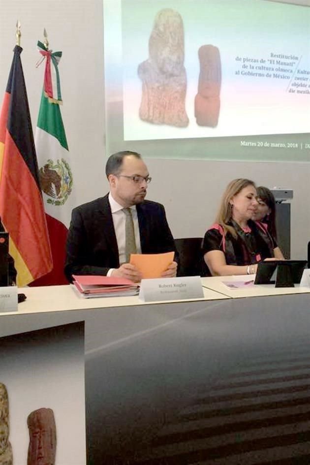 La ceremonia de devolución se llevó a cabo en Alemania, donde las piezas fueron incautadas al controvertido coleccionista costarricense Leonardo Patterson.