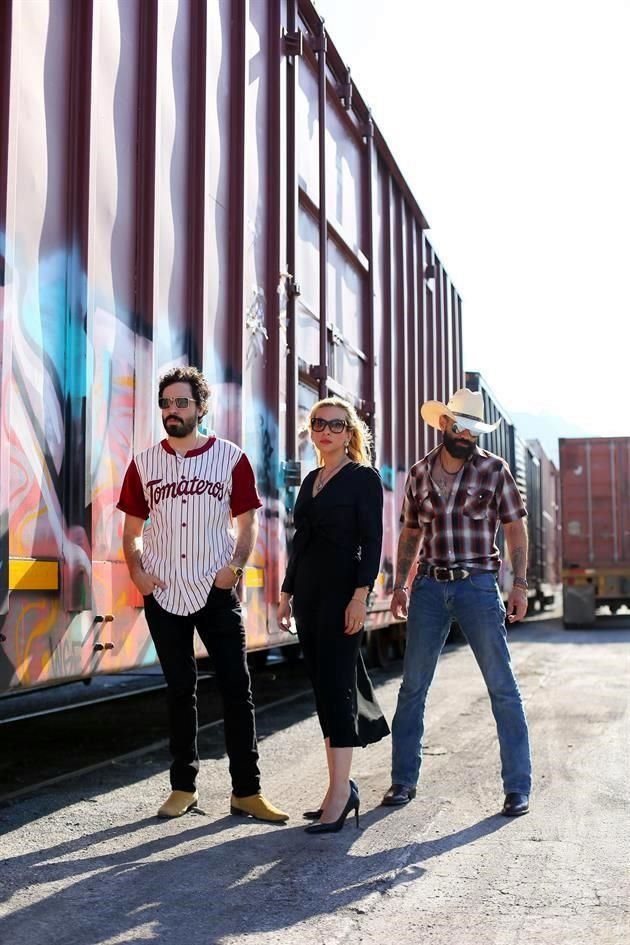 Rodrigo Zuñiga, Marcela Recio y Pliego Villarreal