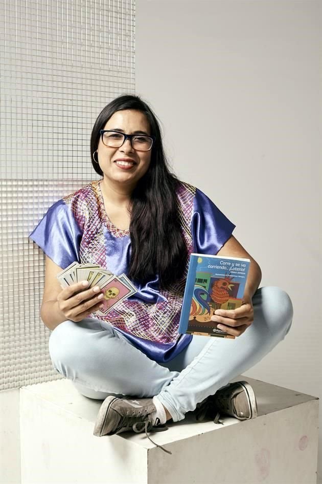 La escritora tapatía trabaja en un libro para jóvenes que saldrá en 2020. En su Instagram, con la cuenta @ramonazarigueya, se puede conocer más de su trabajo.
