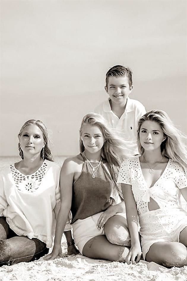CON SUS HIJOS: Jorge, Michelle y Alana, en el 2016.