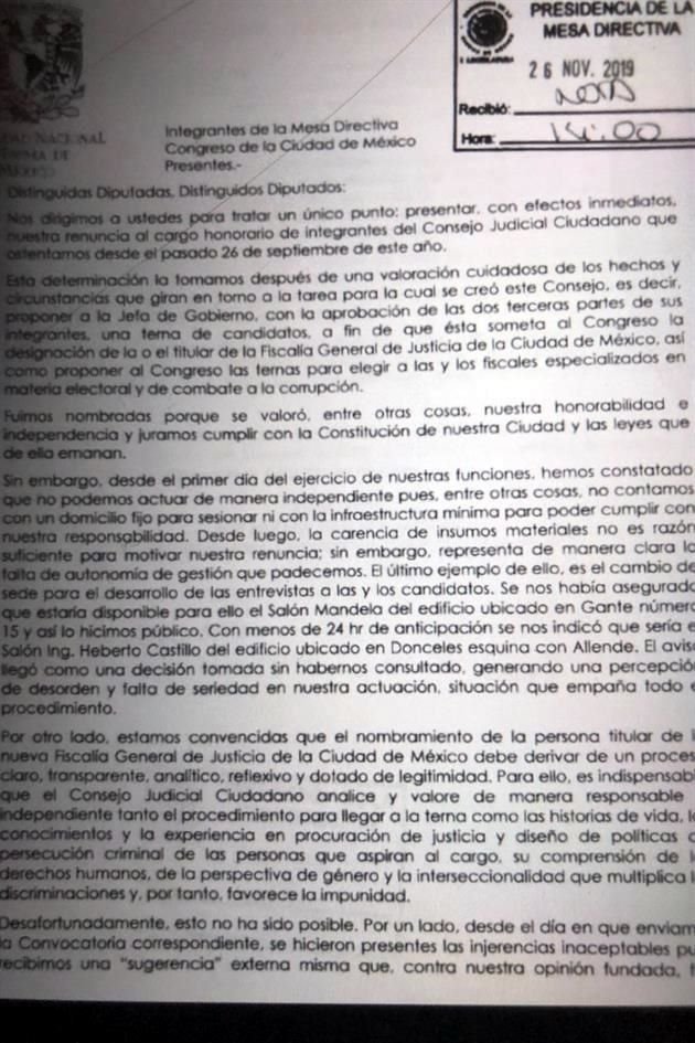 Las integrantes Gabriela Delgado Ballesteros y Alicia Elena Pérez Duarte y Noroña argumentaron falta de un lugar para trabajar, insumos materiales y la falta de autonomía en sus labores.