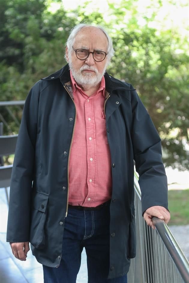 Arturo estrenará el 20 de marzo su nueva película, 'El Diablo Entre las Piernas'.