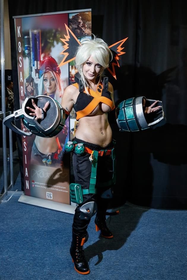 Kate Sarkissian como Katsuki Bakugou, de 'My Hero Academia'.