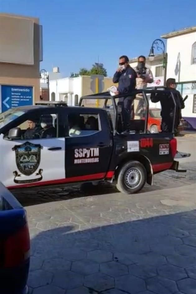 Desde la tarde patrullas de seguridad estuvieron circulando por las calles principales del Municipio pidiendo a los ciudadanos quedarse en sus casas.