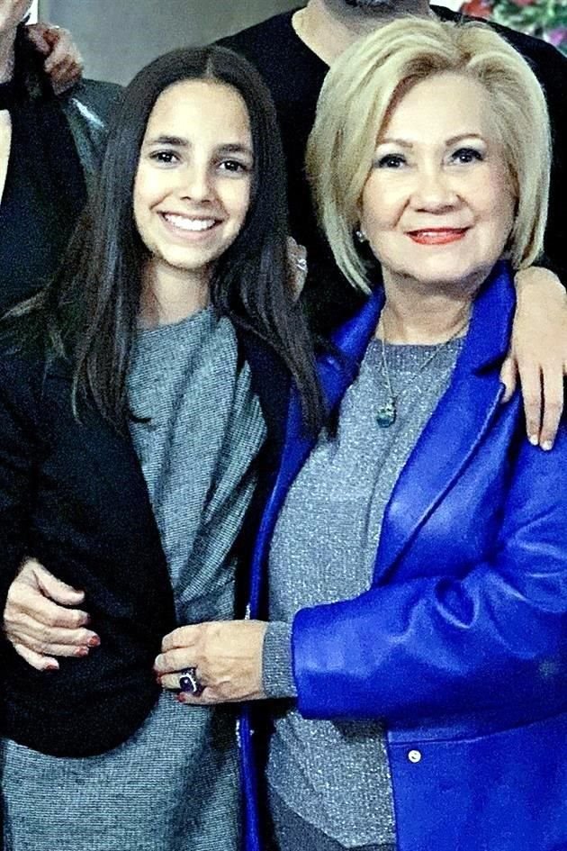 Con su nieta Fabiana Guerra