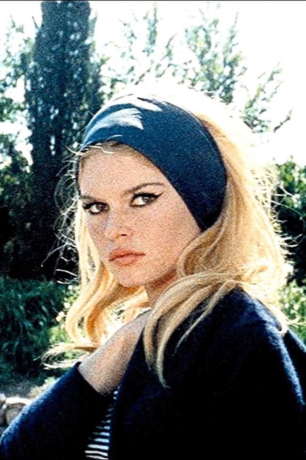 Brigitte Bardot usaba estos pañuelos para elevar su toque coqueto.