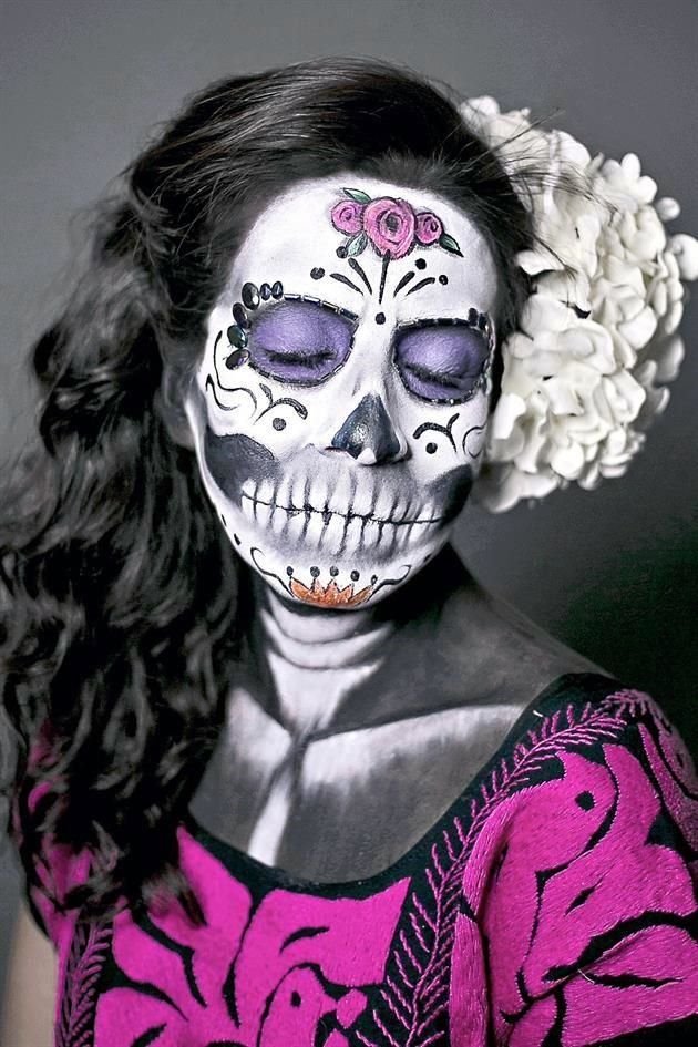 Eduardo Ahumada explica su conexión con el Día de Muertos a través del maquillaje y su adaptación durante la pandemia de coronavirus.