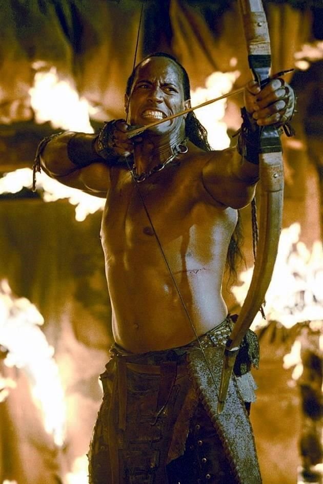 El actor Dawyne 'La Roca' Johnson producirá un reboot de 'El Rey Escorpión', una de las primeras películas que protagonizó.