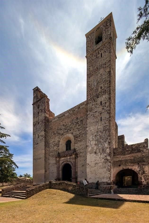 El proyecto de intervención del templo llevó prácticamente un año en su elaboración, estudios, análisis, revisiones, correcciones y aprobación, y en mayo de 2020, arrancaron las labores.