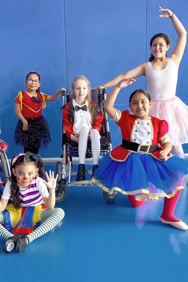 A lo largo de nueve años de labor, Ballet Teletón ha beneficiado a más de mil 300 niños, algunos de ellos continúan tomando clases.