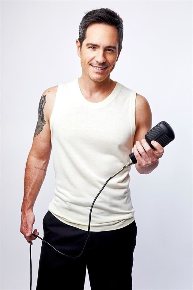 El actor de 45 años afirmó que quiso darse el gusto de probarse como cantante.