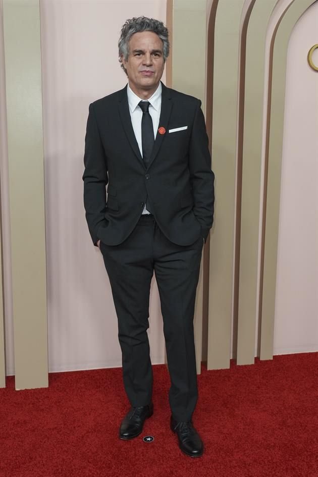 Mark Ruffalo, nominado en la categoría a Mejor Actor de Reparto, llegó al lunch.