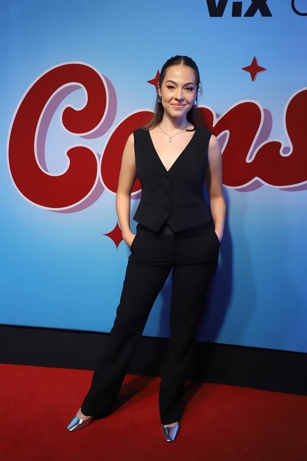 Sofía Monarrez optó por un atuendo negro.