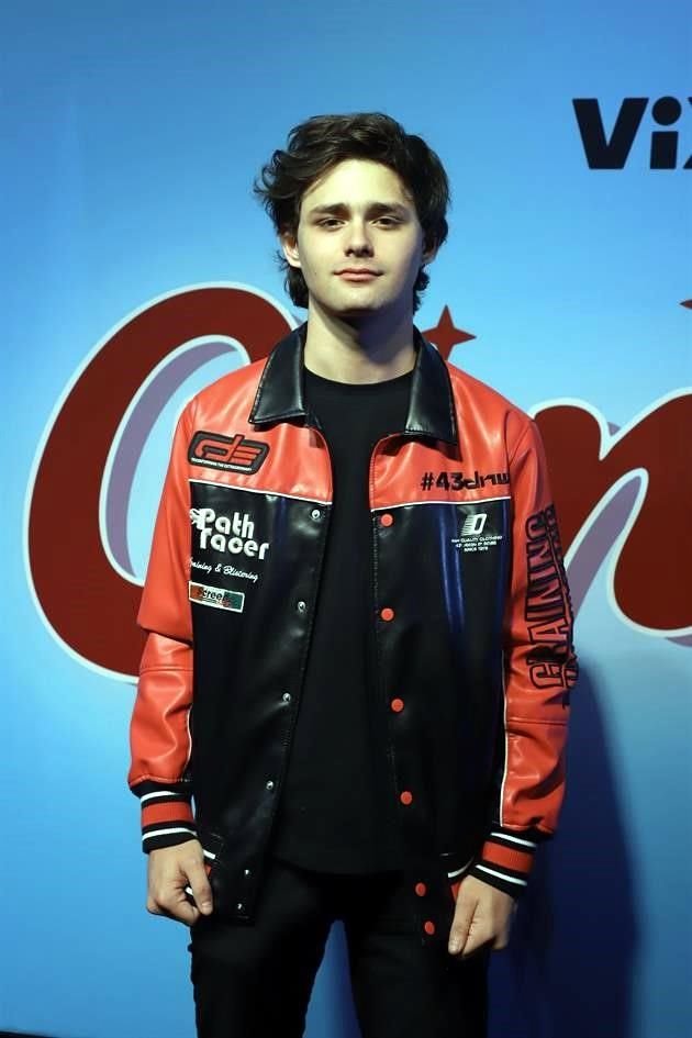 Diego Peniche utilizó una chamarra al estilo biker.