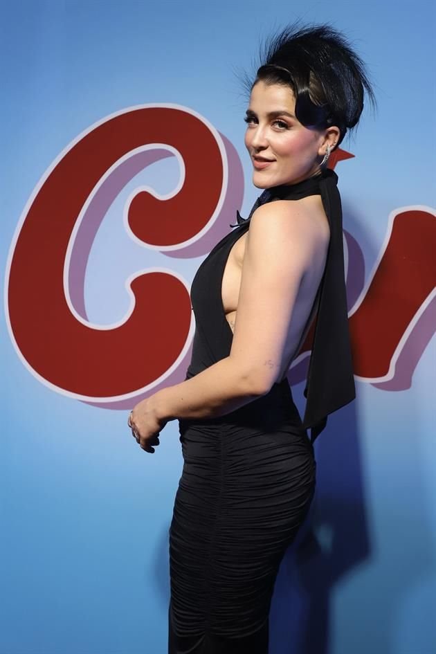 Cassandra Sánchez-Navarro en la alfombra roja.