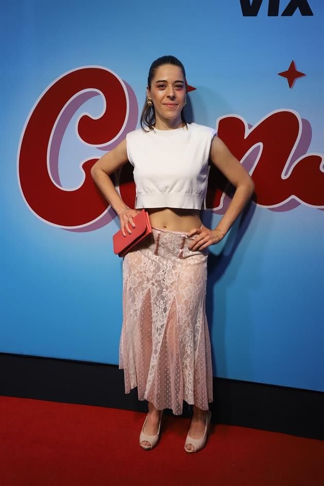 Verónica Bravo optó por  un atuendo casual.