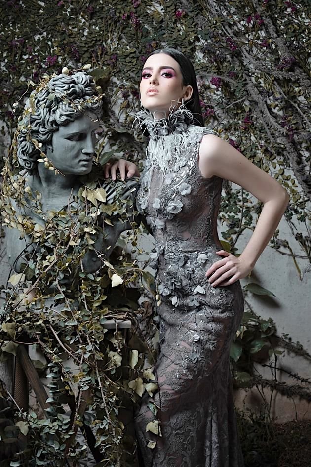 Katia Fontini presenta una colección inspirada en la elegancia y los sueños del bosque, con vestidos delicados y detalles románticos.