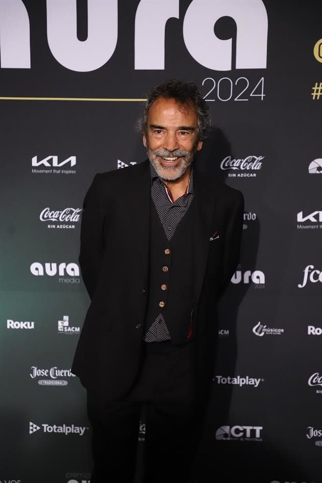 Damián Alcazar feliz de ser parte de esta premiación.