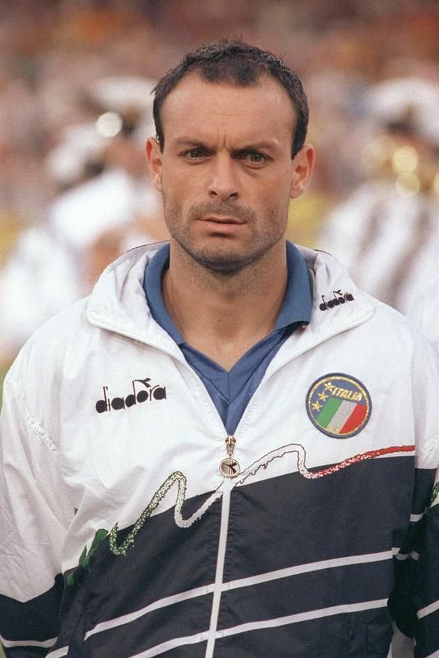 El antiguo delantero de la Selección de Italia, Salvatore 'Toto' Schillaci, protagonista del Mundial 1990, falleció a los 59 años.