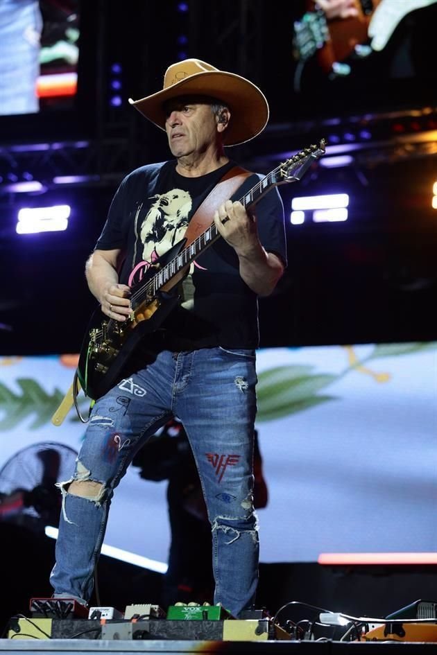 Hombres G en concierto