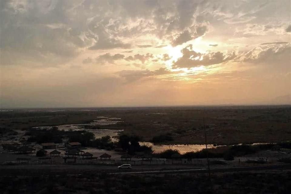 El agua que nuevamente circula en el río permitirá, adicionalmente, recargar los mantos acuíferos de una zona donde el agua es sumamente escasa.