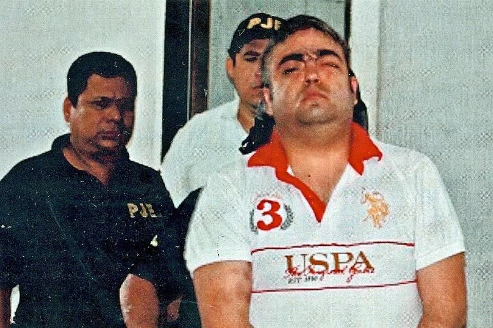 Casique fue golpeado, asfixiado y atormentado psicológicamente para que firmara una confesión en la que se inculpara de un múltiple homicidio y de pertenecer a Los Zetas. Él se negó en todo momento.