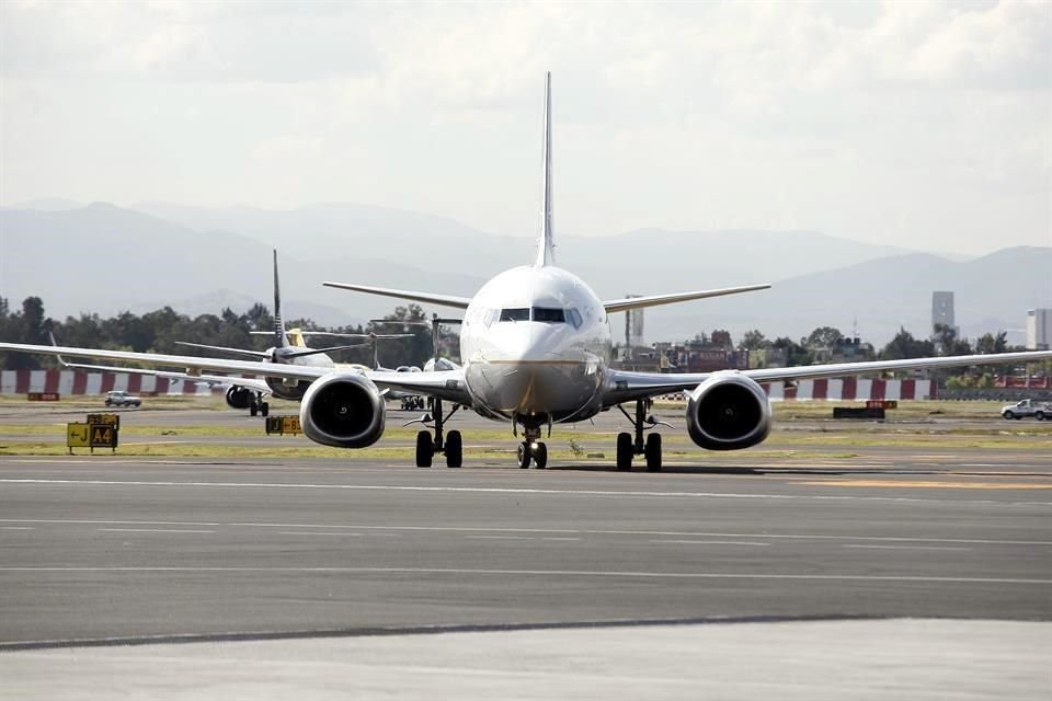 Cada concesionario de un aeropuerto saturado contará con un coordinador de horarios que propondrá al administrador aeroportuario la asignación de slots.