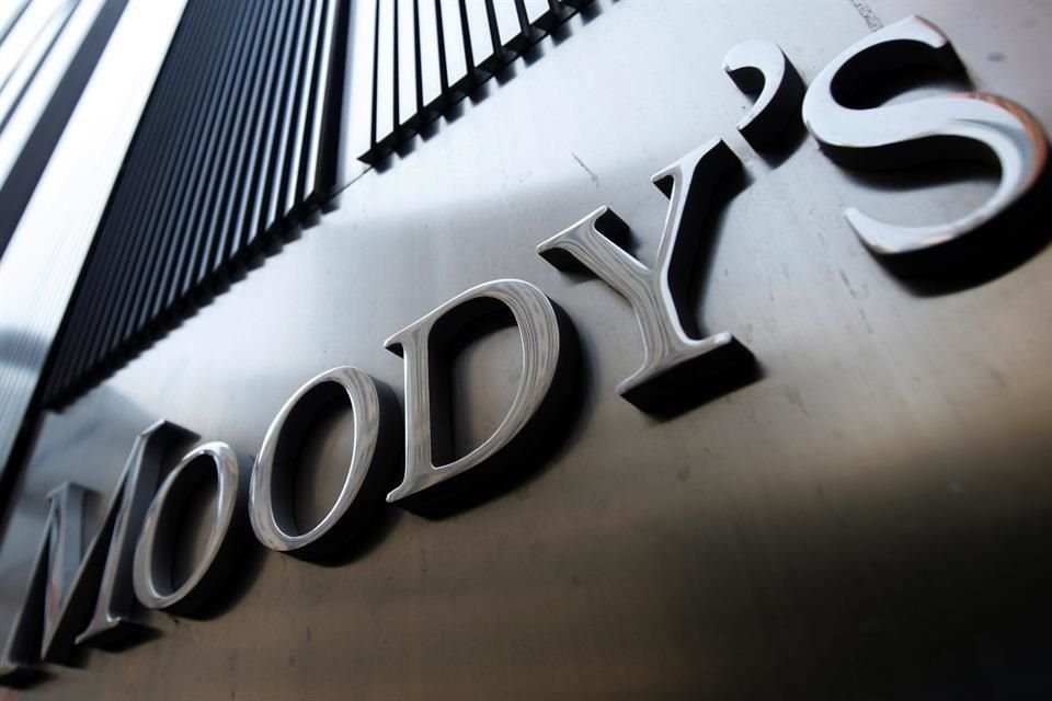 La decisión de Moody's de bajar las calificaciones de Argentina refleja el aumento de pérdidas para los inversores como consecuencia del aumento de presiones sobre las finanzas públicas del país.