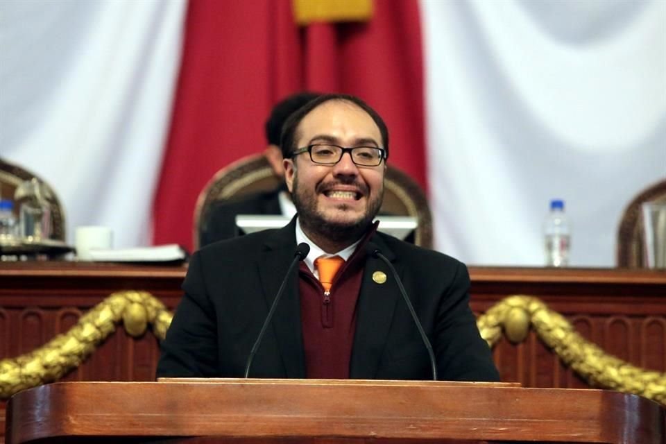 'Yo creo que es un personaje del pasado, que todo mundo sabe cómo actuaba', aseveró Sheinbaum sobre Mauricio Toledo, cuyo desafuero fue aprobado por la Cámara de Diputados.