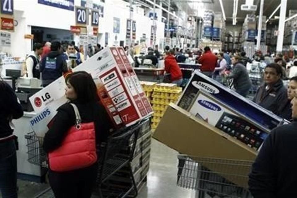 El consumo de bienes importados obtuvo en enero su mayor aumento en 13 meses, al crecer 5.69 por ciento.