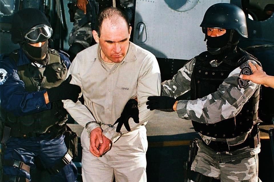 En julio de 2009, Osiel Cárdenas Guillén acordó declararse culpable, en una corte federal, de tráfico de drogas, lavado de dinero e intento de asesinato de agentes federales estadounidenses.