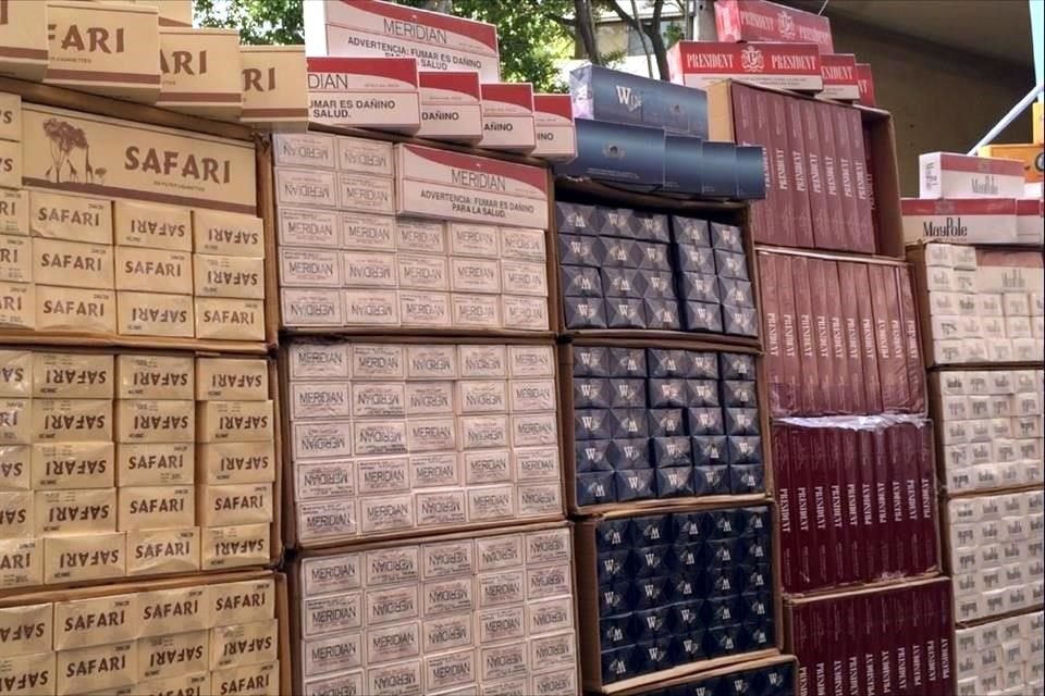 La PGR ha destruido miles de cajas de cigarrillos ilegales incautadas, procedentes de China, India y Uruguay.