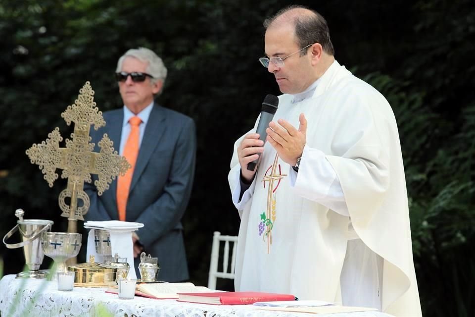 El Padre Cipriano Sánchez ofició la misa.