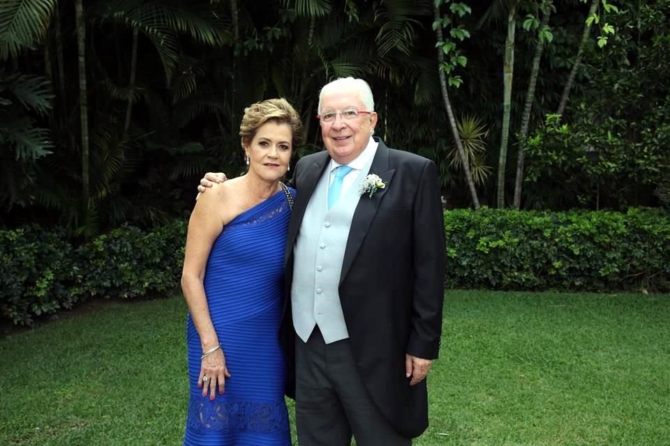 Bechy y Miguel Gómez Mont