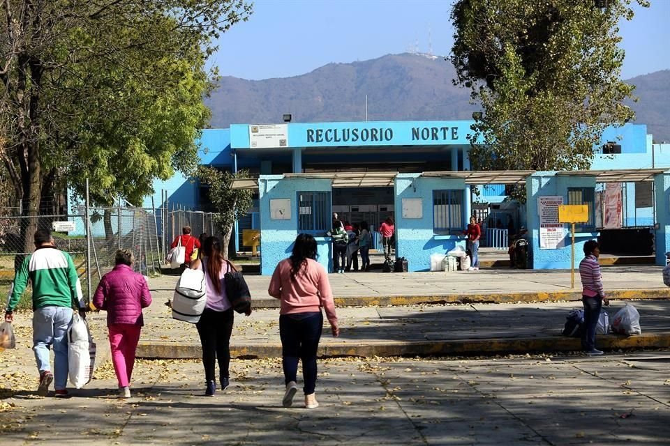  Los menores tienen diferentes medidas cautelares que los adultos,de acuerdo con la Ley Nacional del Sistema Integral de Justicia Penal para Adolescentes.