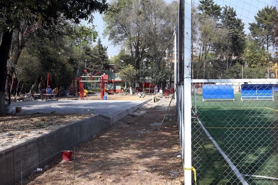 A la concesión del Deportivo La Fragata, en Coyoacán, ahora considerada ilegal por un Juez federal, las autoridades toleraron un segundo subarrendamiento y, también desde principios de 2017, el de otra empresa que opera al interior de este espacio público