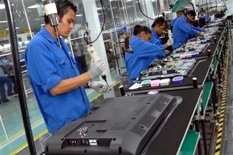 La percepción los empresarios de la manufactura ha ido a la baja en los últimos 5 meses.