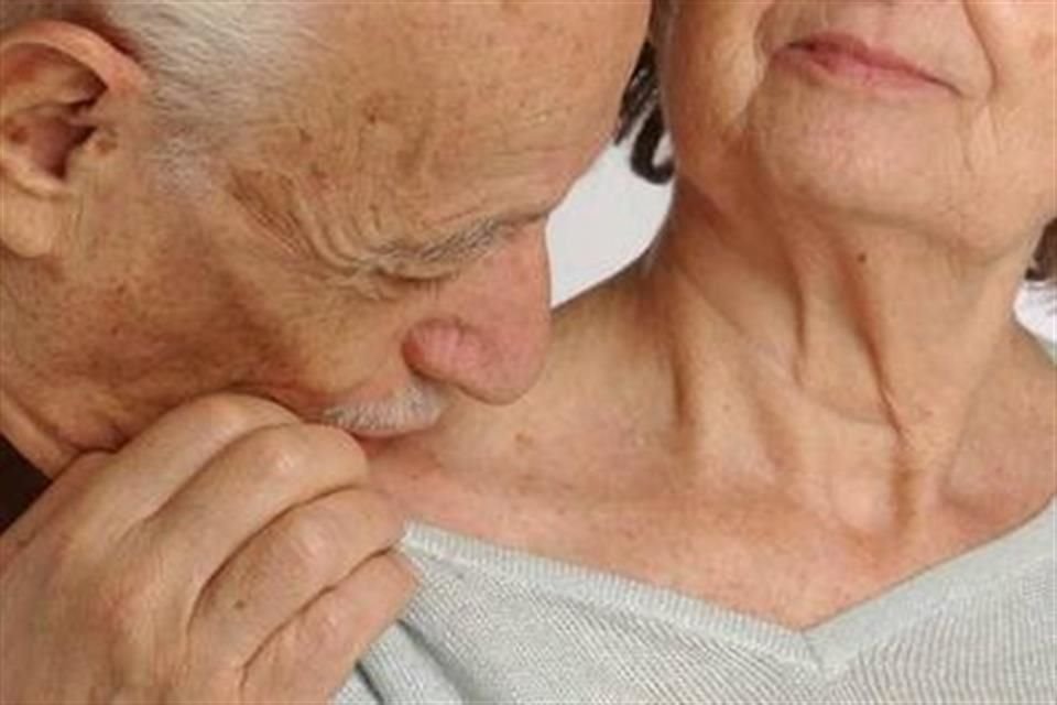 Con las imágenes que participen en el concurso buscan mostrar que la sexualidad en el proceso de envejecimiento también es algo bello.