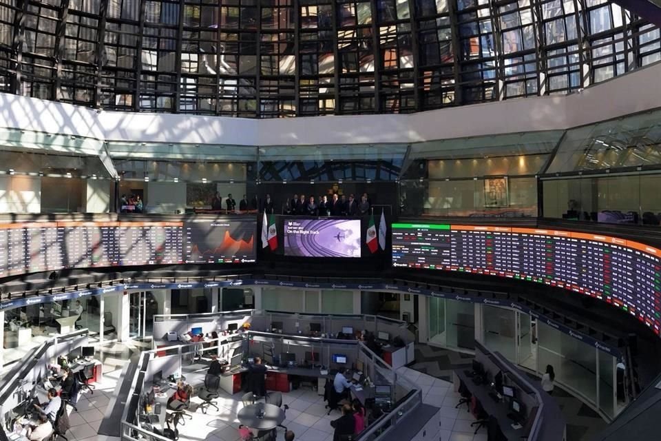 Las acciones con las mayores ganancias en la jornada fueron las de Elektra y Genomma Lab.