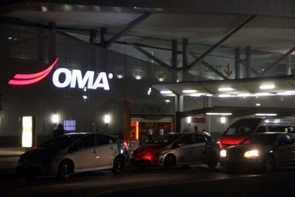 OMA opera el Aeropuerto de Monterrey y otras 12 terminales en el norte del País.