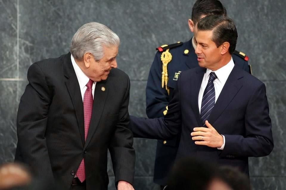 El Mandatario tom protesta a la nueva directiva del Congreso del Trabajo, encabezada por Carlos Aceves del Olmo.