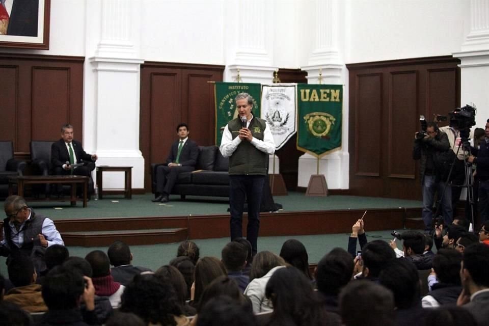 Del Mazo en el encuentro con los estudiantes de la Universidad Autnoma del Estado de Mxico.