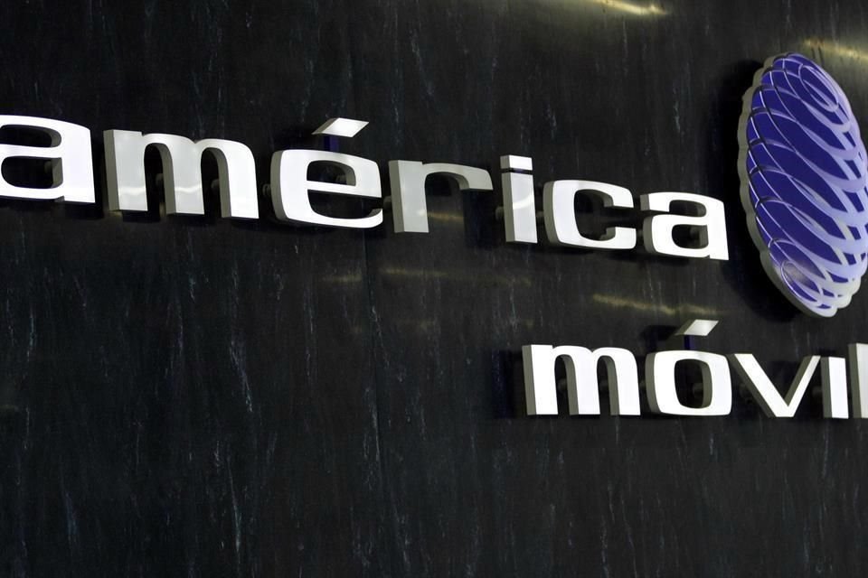 AMX aportará a Sitios Latinoamericanos una porción de su capital social.