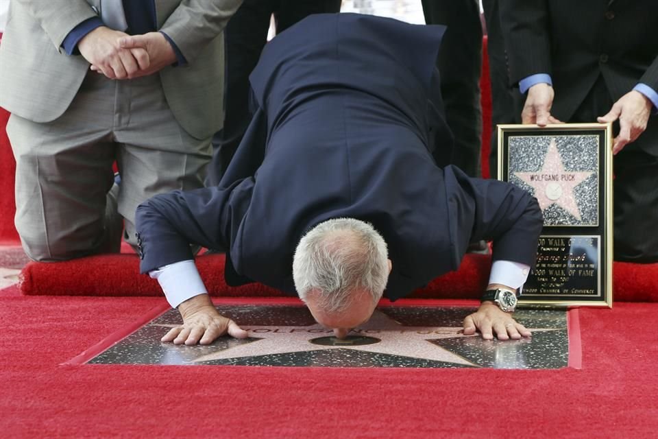 Wolfgang Puck es una de las figuras más importantes de la gastronomía estadounidense y ha  contribuido con su trabajo en premiaciones como el Óscar.