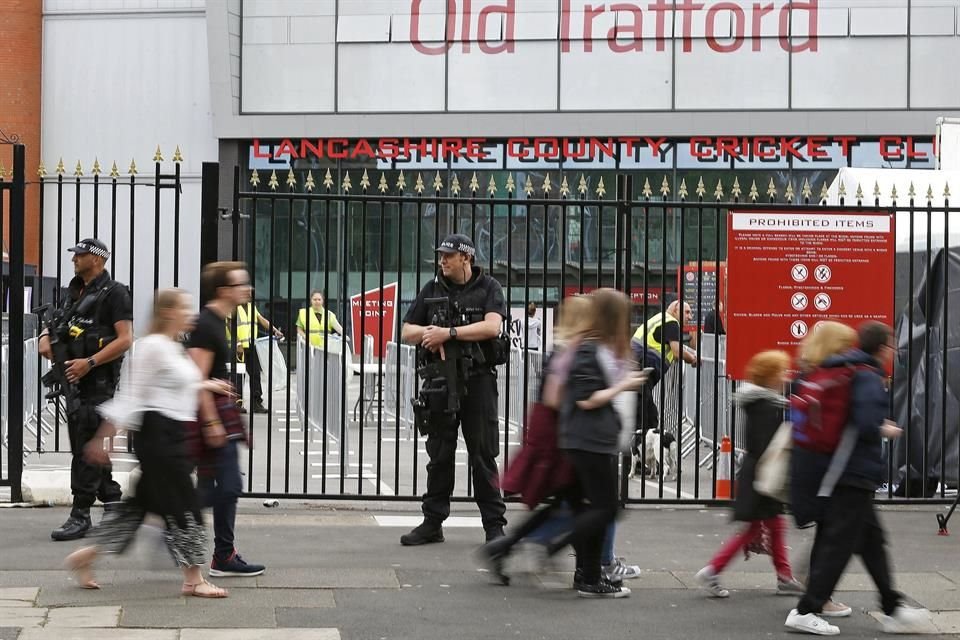 El espectáculo se transmitió a todo el mundo y las ganancias obtenidas se destinarán a un fondo de emergencia creado por la ciudad de Manchester y la Cruz Roja Británica. <br>