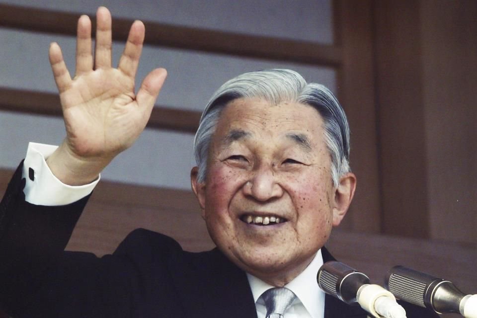 Podría ser en diciembre de 2018, cuando Akihito cumplirá 85 años y completará tres décadas como jefe de Estado, que se dé la sucesión.