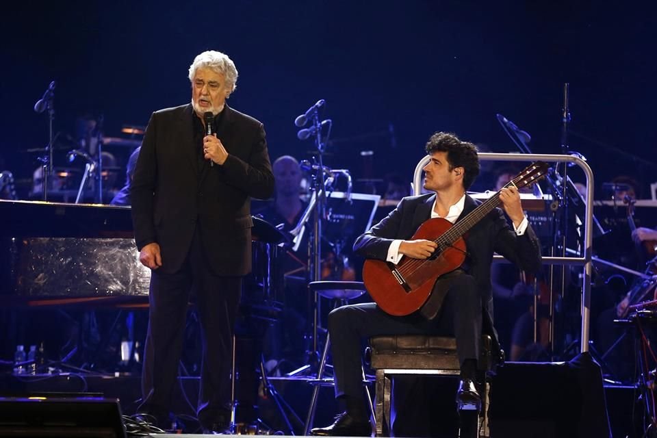 Sáinz Villegas ha compartido escenario con artistas destacados, como Plácido Domingo.